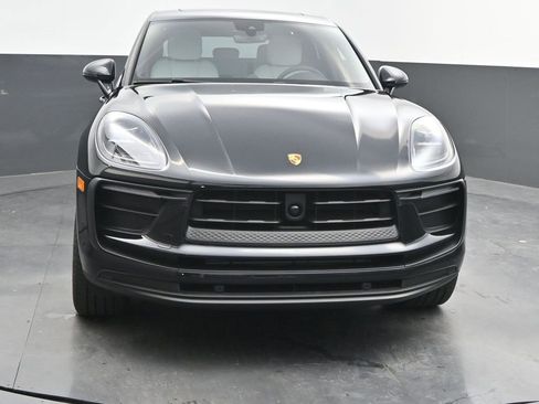 New 2025 Porsche Macan image 7