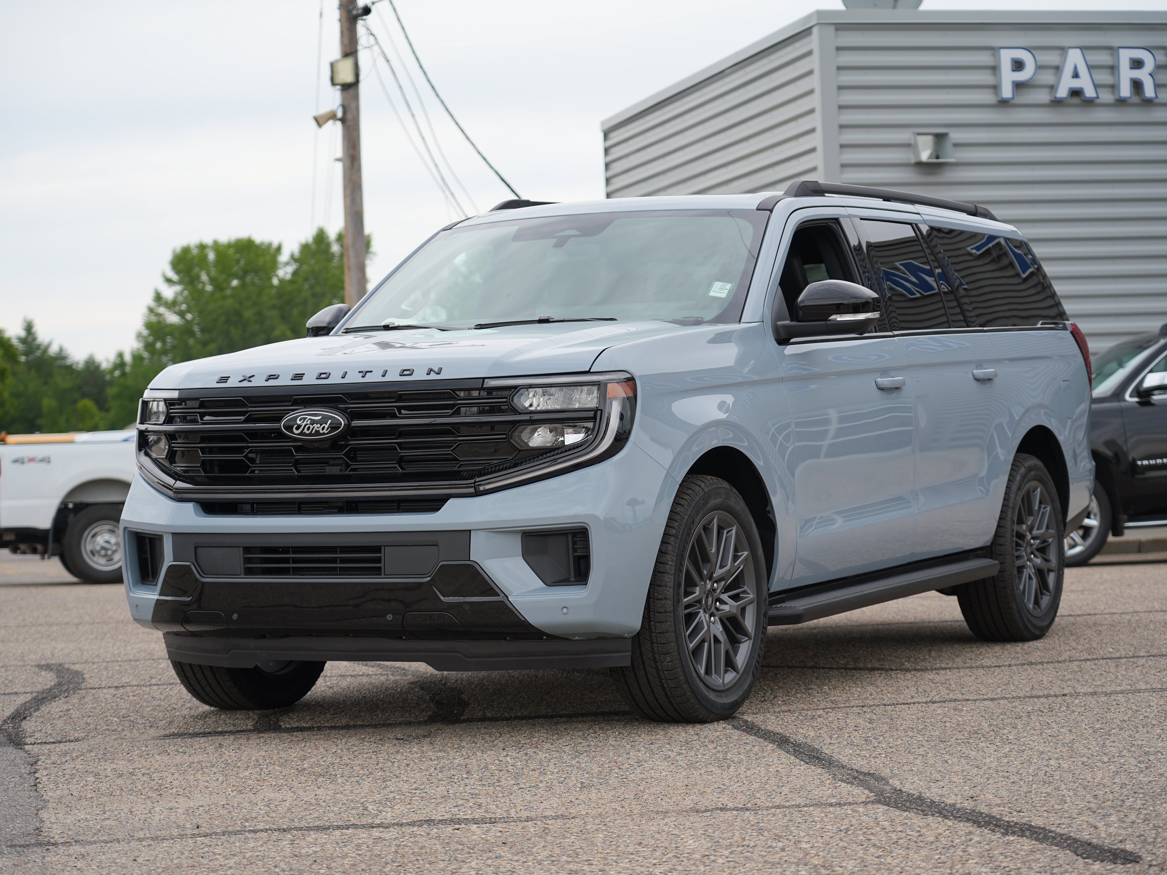 New 2026 Ford Expedition Max Platinum w/ Stealth Appearance Package AWD/4WD image 8