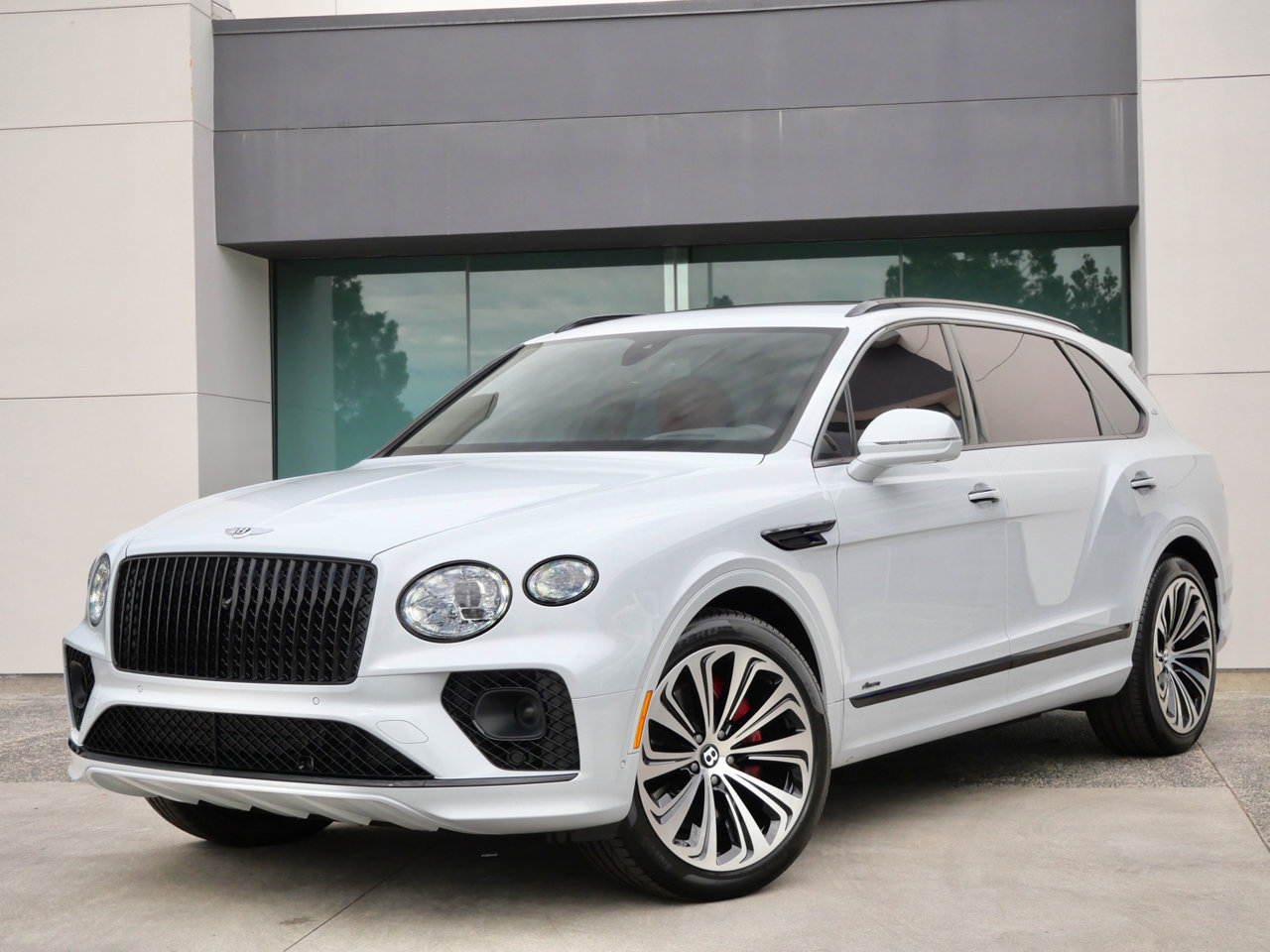 Used 2023 Bentley Bentayga Extended Wheelbase AWD/4WD image 10