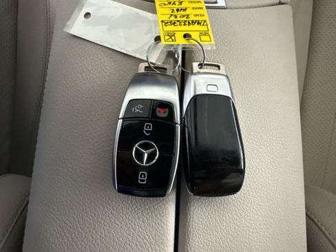 Used 2021 Mercedes-Benz E 450 4MATIC Sedan image 33