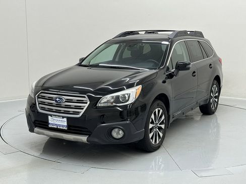 Used 2015 Subaru Outback 3.6R Limited image 1