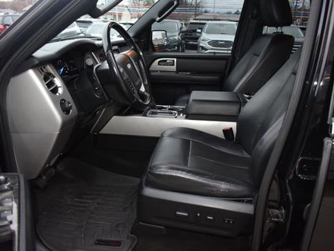 Used 2016 Ford Expedition Limited image 17