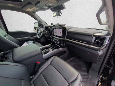 Used 2024 Ford F250 Lariat w/ Lariat Ultimate Package AWD/4WD image 22