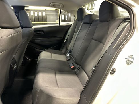 Used 2025 Toyota Corolla LE image 21