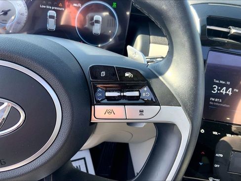 Used 2023 Hyundai Tucson Limited image 13