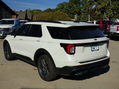 New 2026 Ford Explorer ST image 5