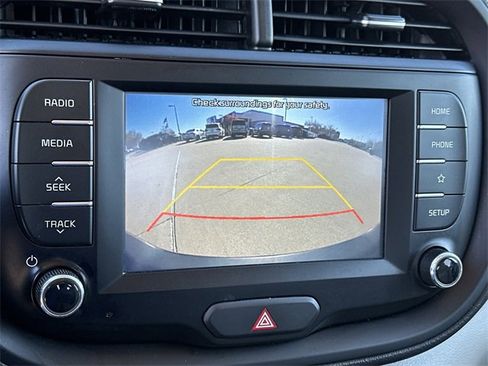 Used 2021 Kia Soul LX image 17