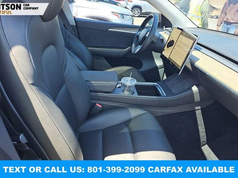 Used 2023 Tesla Model Y AWD image 4