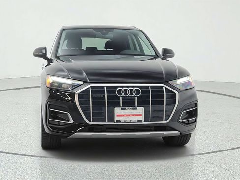 Used 2023 Audi Q5 2.0T Premium Plus w/ Premium Plus Package AWD/4WD image 2