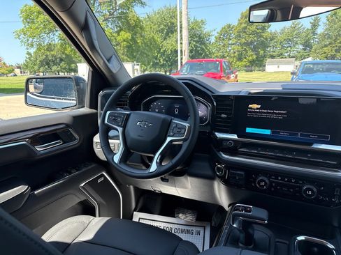 New 2026 Chevrolet Silverado 1500 RST w/ Redline Edition AWD/4WD image 23