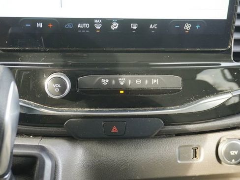 Used 2023 Ford Transit 350 XLT image 14