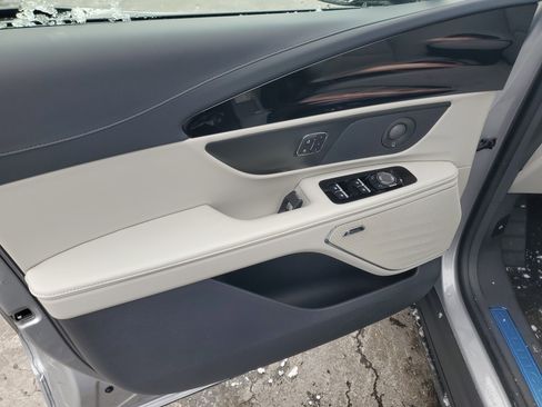 New 2026 Lincoln Nautilus Reserve w/ Jet Appearance Package image 8