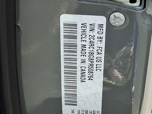 Used 2023 Chrysler Pacifica Touring-L FWD image 25