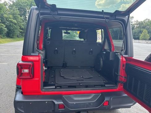Used 2021 Jeep Wrangler Unlimited Sport image 19