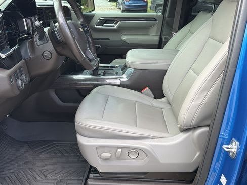 Used 2023 Chevrolet Silverado 1500 LTZ AWD/4WD image 9