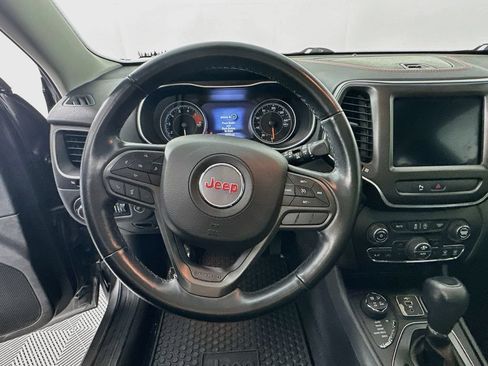 Used 2020 Jeep Cherokee Trailhawk w/ Comfort/Convenience Group AWD/4WD image 19