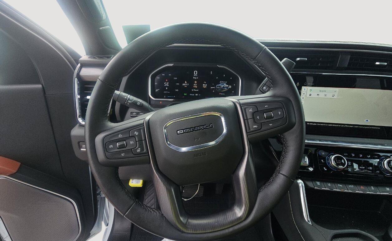 Used 2026 GMC Sierra 3500 Denali Ultimate w/ LPO, Black Badging Package AWD/4WD image 11