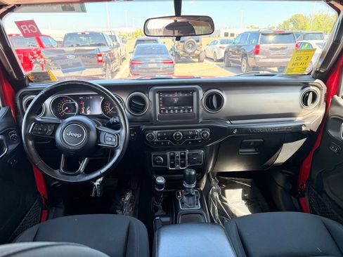 Used 2018 Jeep Wrangler Unlimited Sport S AWD/4WD image 19