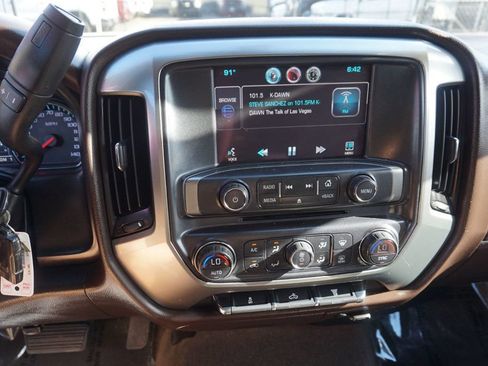 Used 2015 Chevrolet Silverado 2500 LT w/ LT Convenience Package RWD image 29