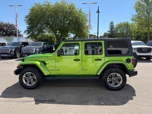 Used 2018 Jeep Wrangler Unlimited Sahara AWD/4WD image 8