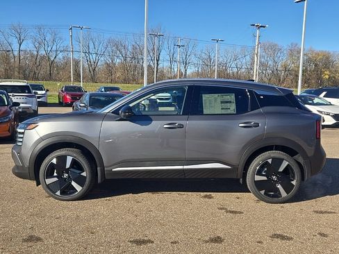 New 2026 Nissan Kicks SR image 4