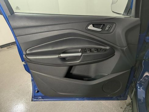 Used 2018 Ford Escape SE image 9