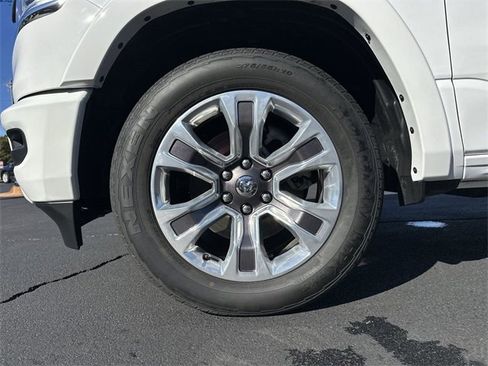 Used 2024 RAM 1500 Limited w/ Body Color Bumper Group image 33