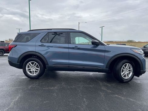 New 2026 Ford Explorer Active image 3
