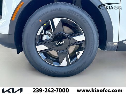 New 2026 Kia Sportage LX image 36