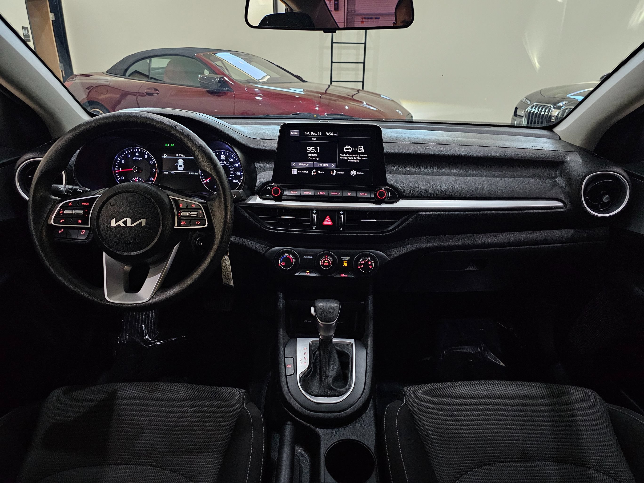 Used 2023 Kia Forte LXS w/ LXS Technology Package FWD image 22
