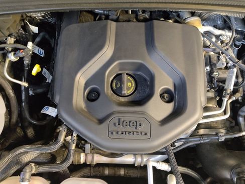 Used 2022 Jeep Grand Cherokee Limited 4xe w/ Luxury Tech Group II image 30