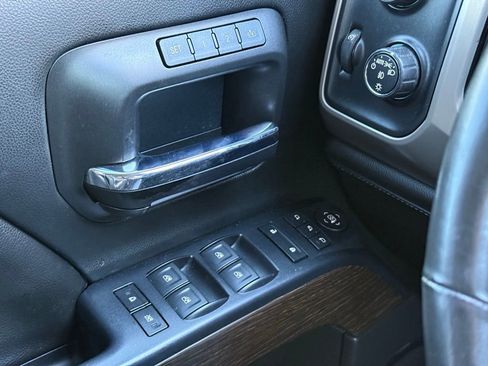 Used 2018 GMC Sierra 1500 Denali w/ Denali Ultimate Package image 19