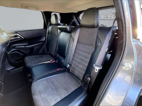 Used 2024 Mitsubishi Outlander SE AWD/4WD image 25