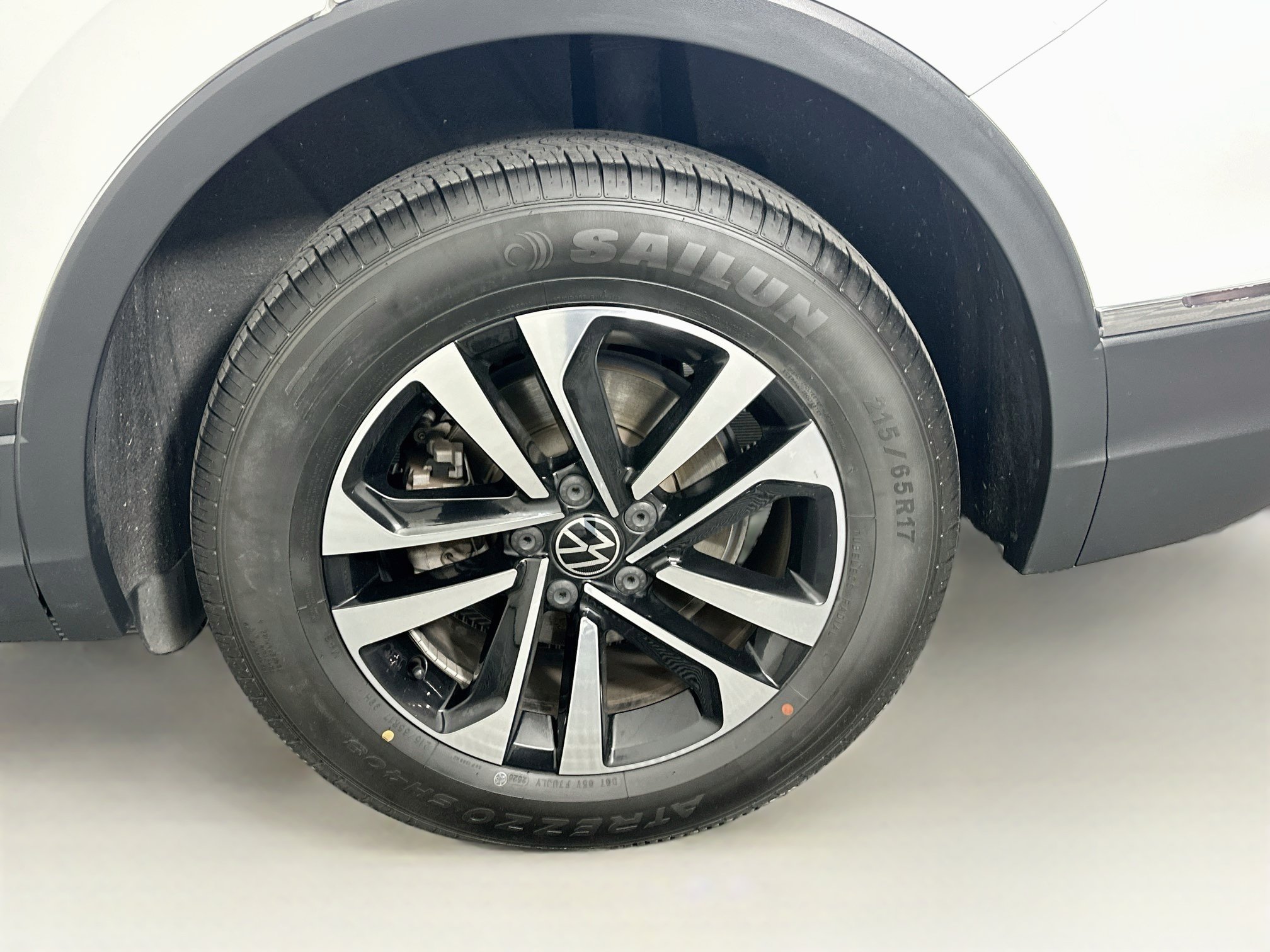Used 2022 Volkswagen Tiguan S FWD image 11