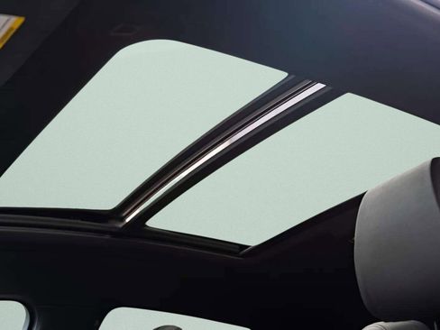 Used 2021 BMW X6 xDrive40i w/ M Sport Package image 50