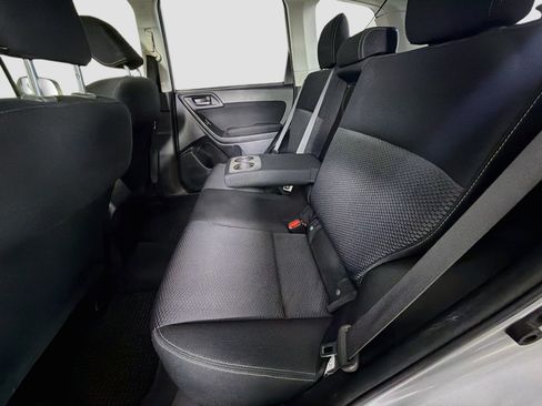 Used 2014 Subaru Forester 2.5i Premium AWD/4WD image 25
