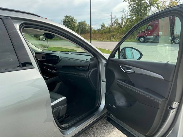 Used 2024 Buick Envision Sport Touring AWD/4WD image 17
