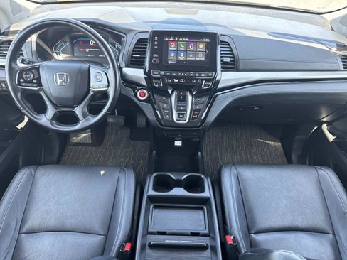 Used 2023 Honda Odyssey Touring image 9