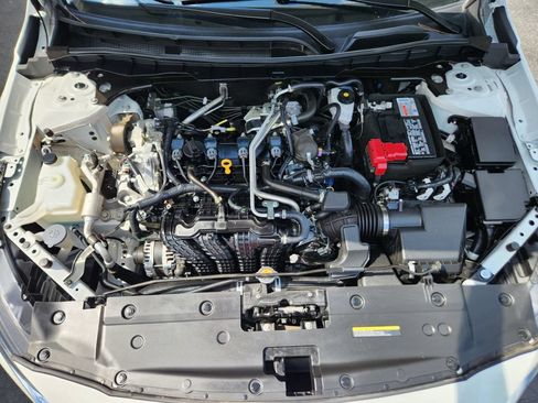 Used 2025 Nissan Altima 2.5 SV FWD image 13