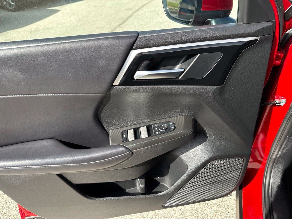 Used 2025 Mitsubishi Outlander SE AWD/4WD image 26