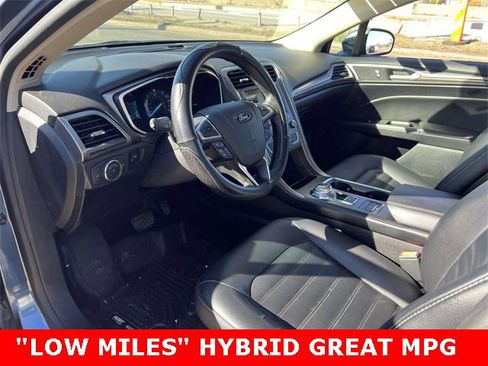 Used 2019 Ford Fusion SEL image 13