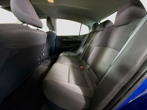 Used 2025 Toyota Camry LE FWD image 25