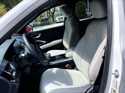 Used 2025 Acura RDX SH-AWD image 8