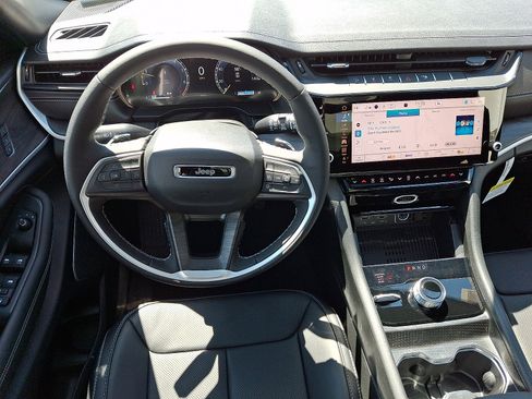 New 2026 Jeep Grand Cherokee Limited AWD/4WD image 7