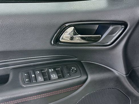 Used 2025 Dodge Durango GT RWD image 24