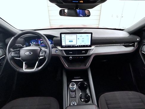 Used 2025 Ford Explorer ST-Line w/ ST-Line Street Pack AWD/4WD image 13