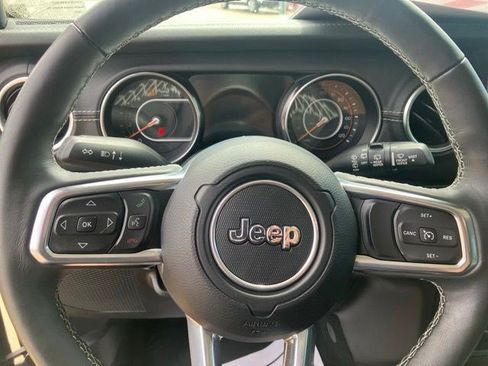Certified 2019 Jeep Wrangler Unlimited Sahara AWD/4WD image 16