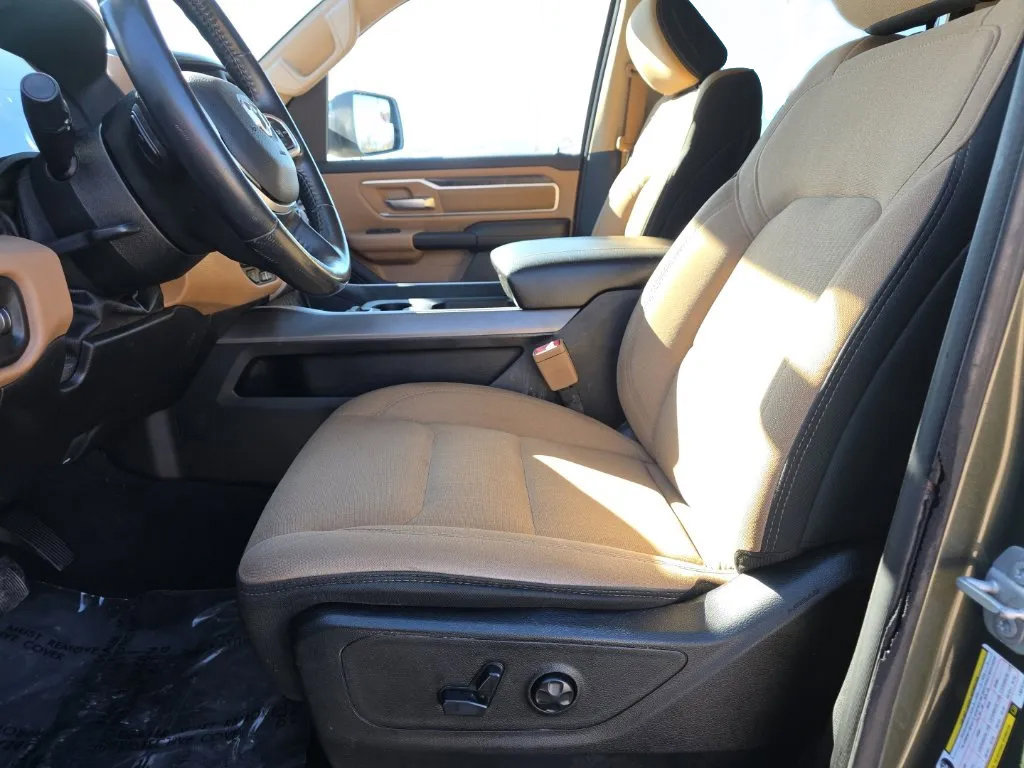 Used 2020 RAM 1500 Big Horn AWD/4WD image 16
