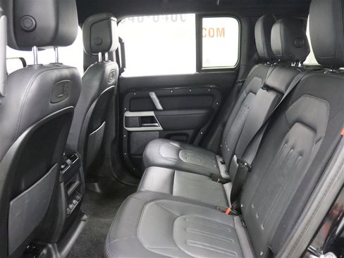 Used 2022 Land Rover Defender 110 X-Dynamic HSE image 15