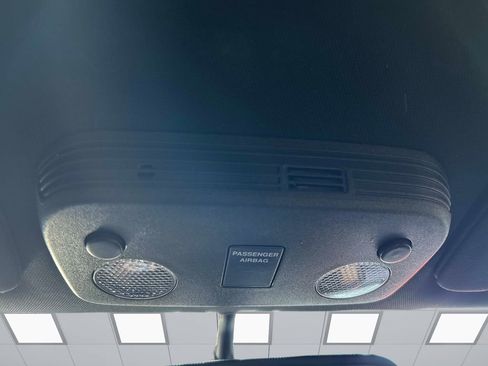 Used 2017 Ford Mustang Coupe image 28